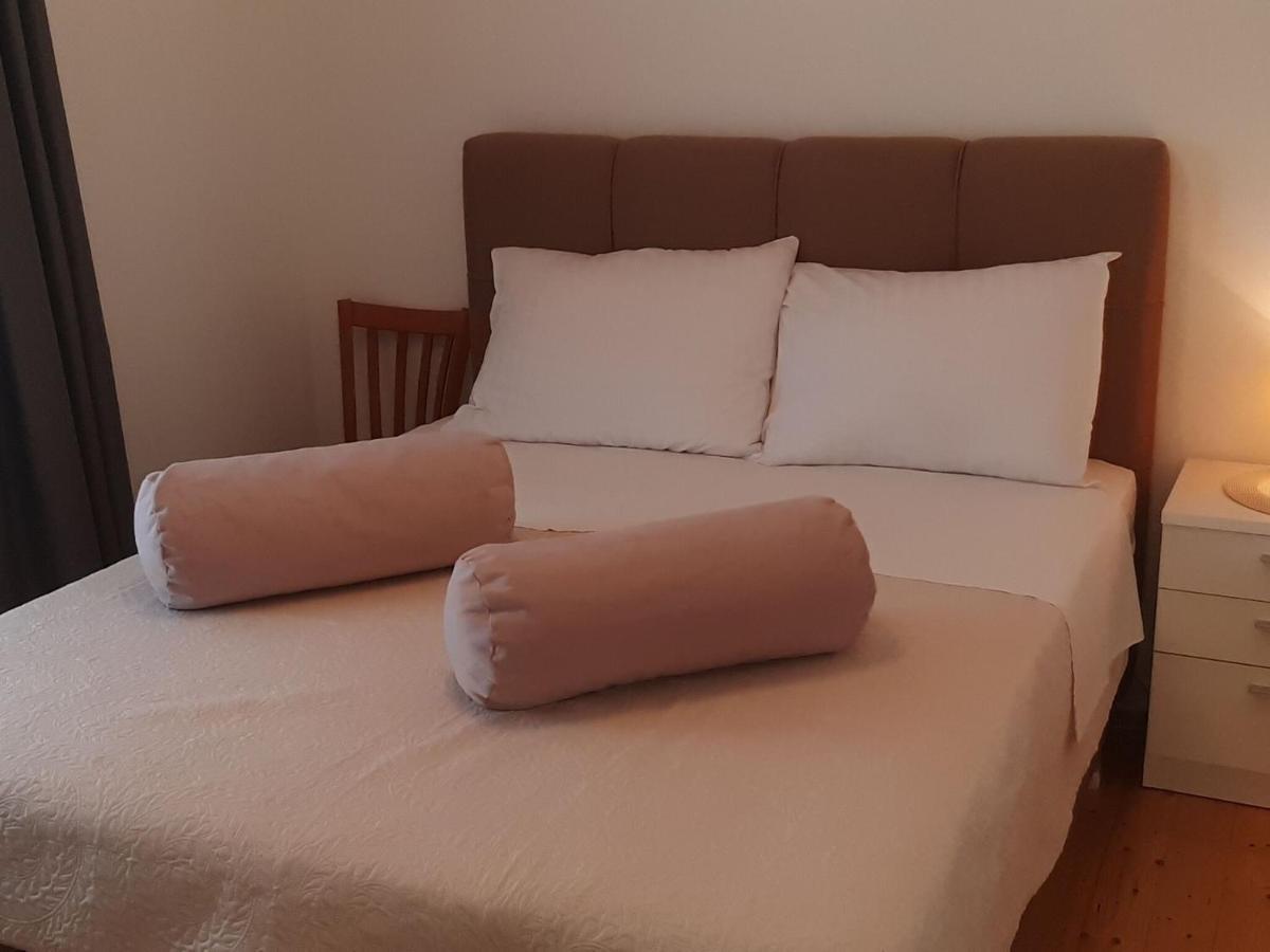 Apartments Lug 2, New And Comfortable With Pool Privlaka  Exterior foto